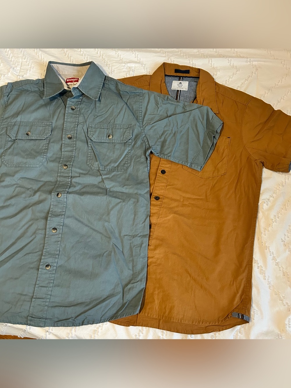 Wrangler Men's Short Sleeve Shirt Blue + Level Ten Brown Cotton Small Lot Of 2